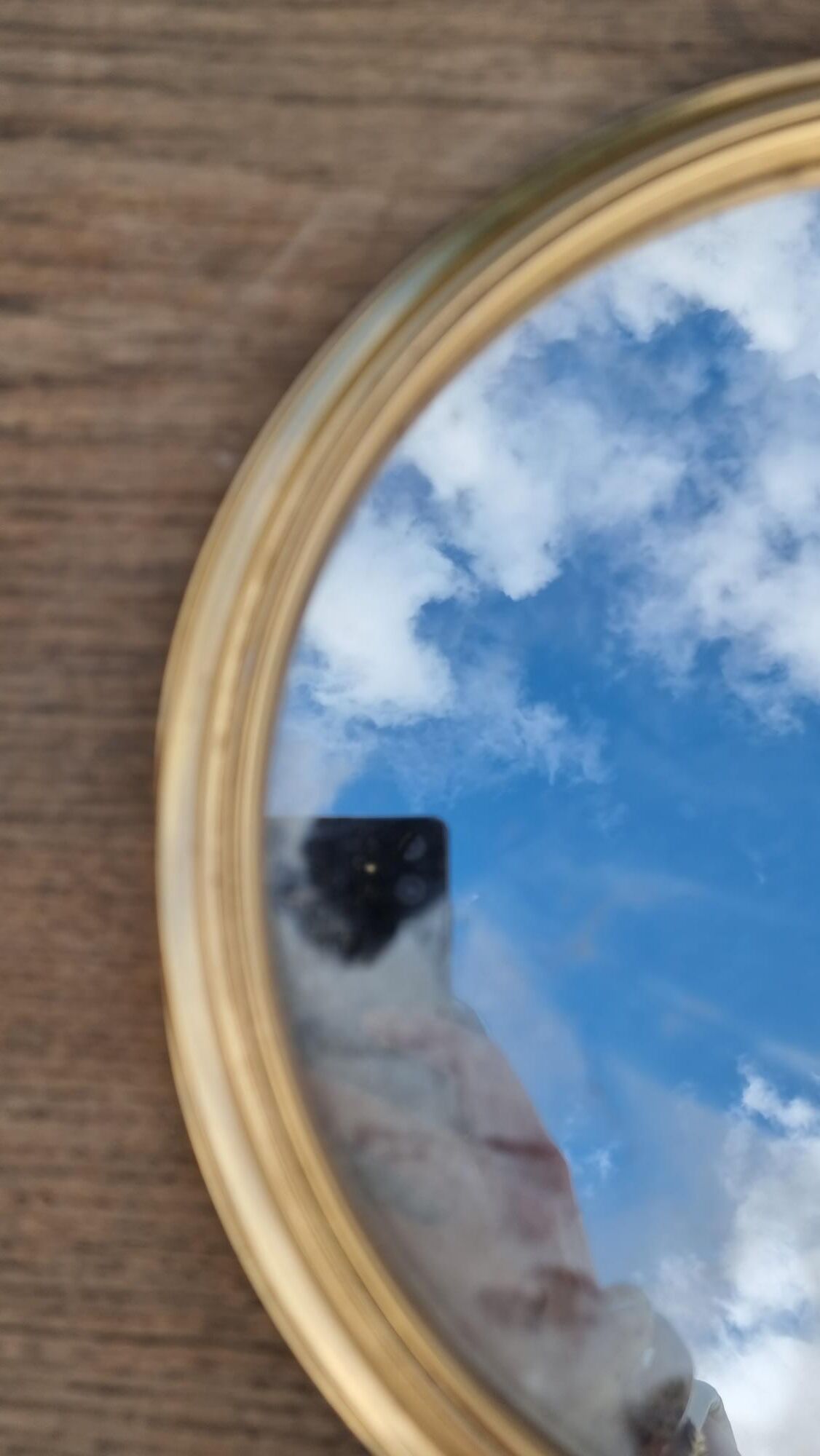 Golden mirror round shape