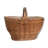 Wicker basket with lid