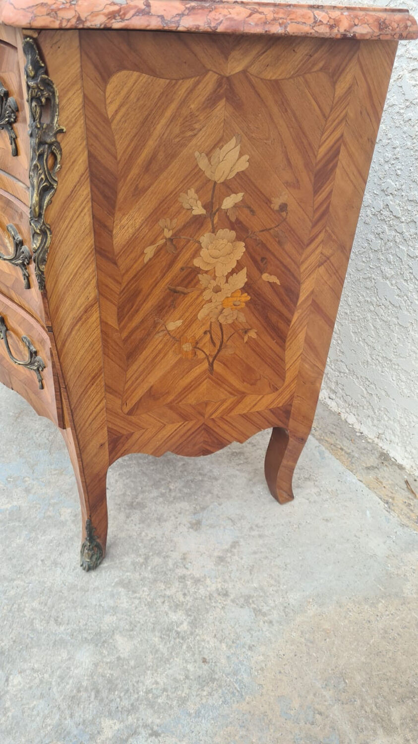 Louis XV style chest of drawers in rosewood