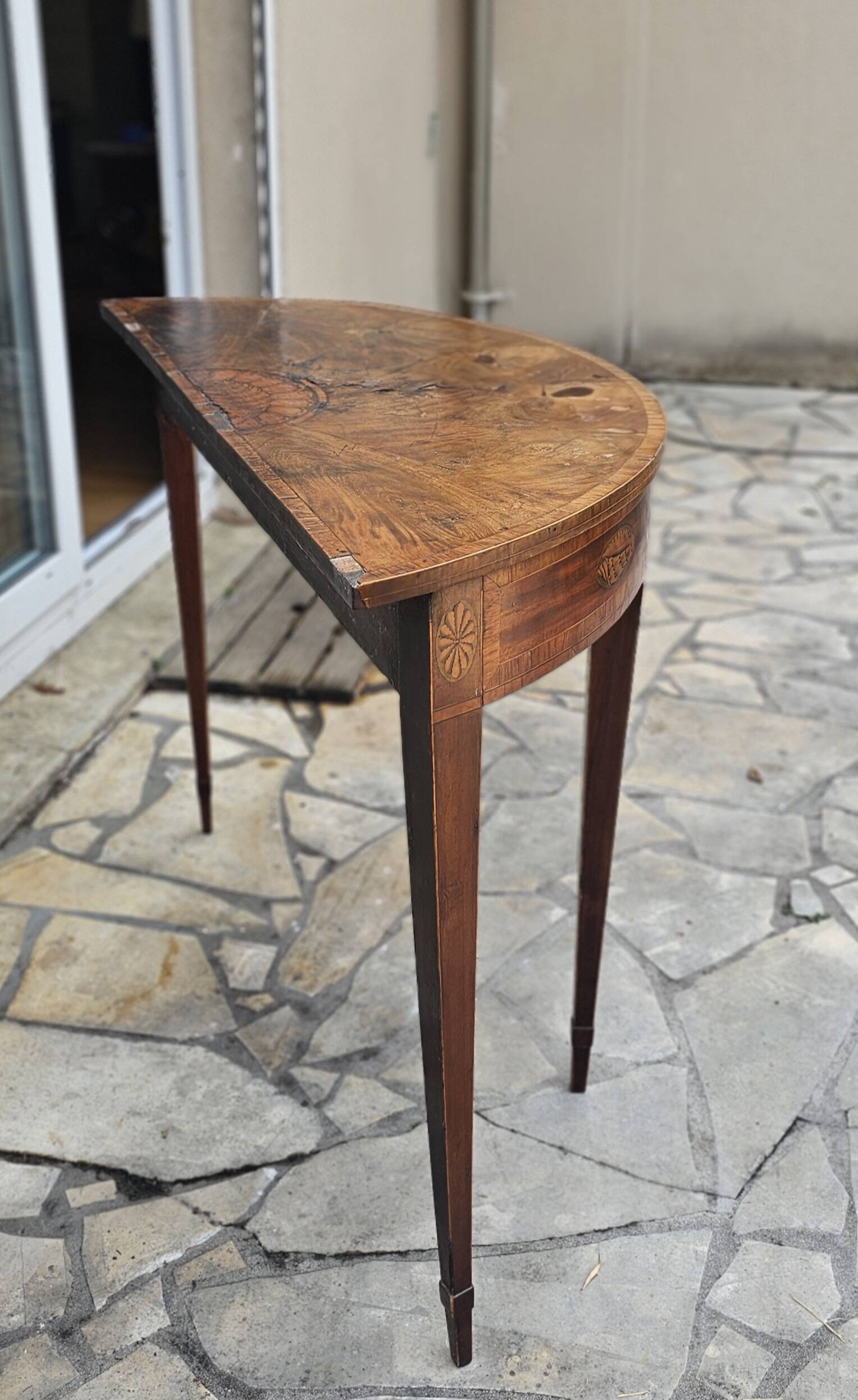 Table demi lune
