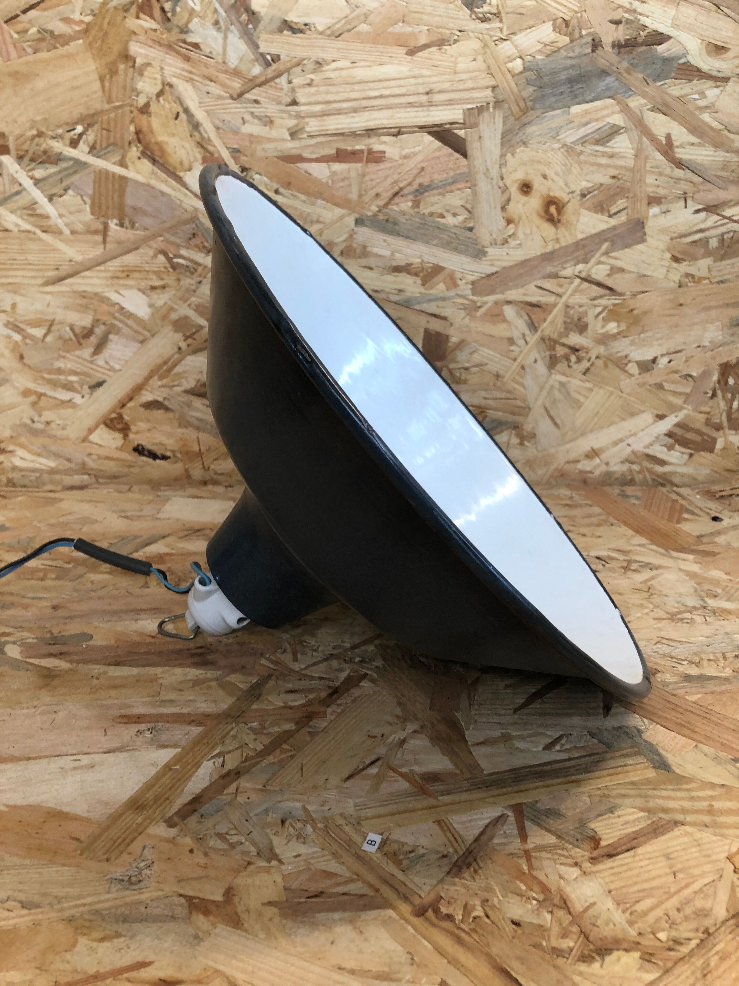 Old pendant lamp workshop metal enamel blue & white vintage ceramic socket