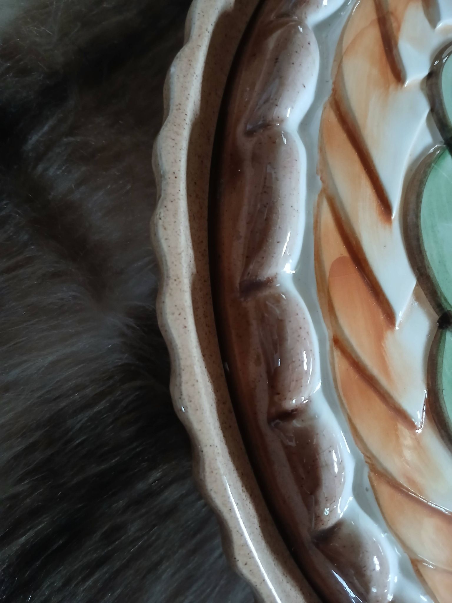 Antique pie dish in slipware