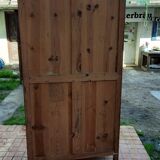 Armoire parisienne
