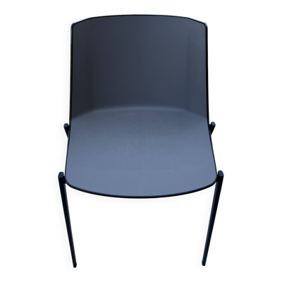 Chaise MDF Italia – AIKU, design Jean-Marie Massaud