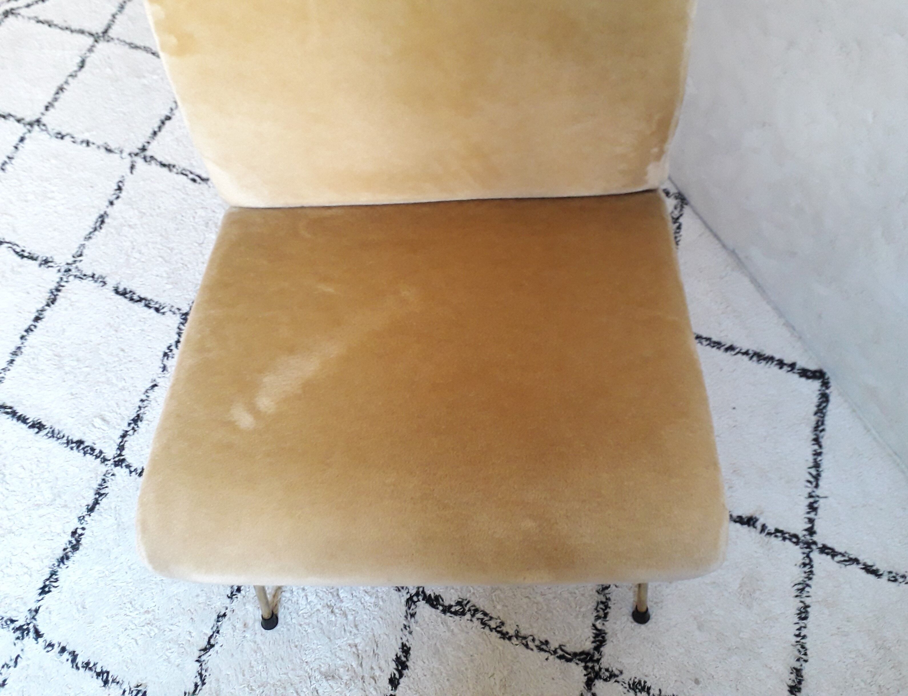 Pelfran chair, Kiss model