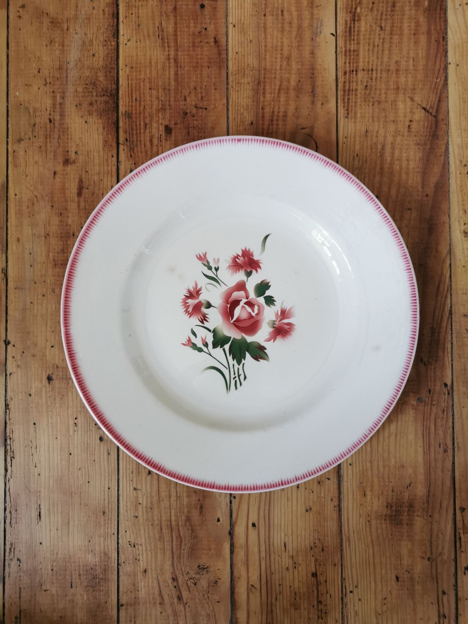 Plat vintage Digoin bouquet fleuri