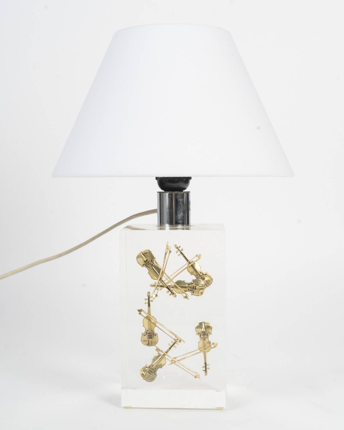 Table lamp