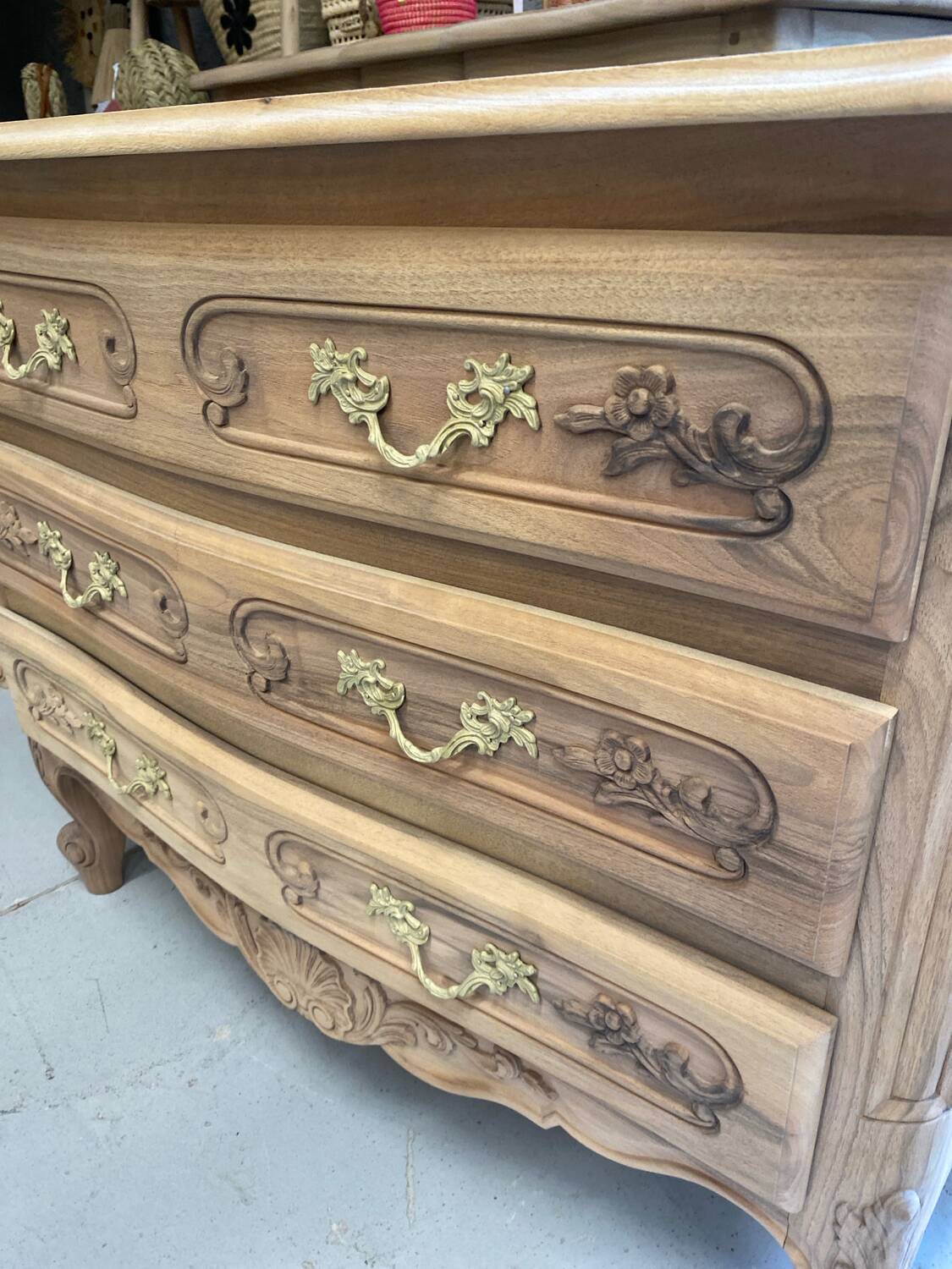 Louis XV chest of drawers in raw wood