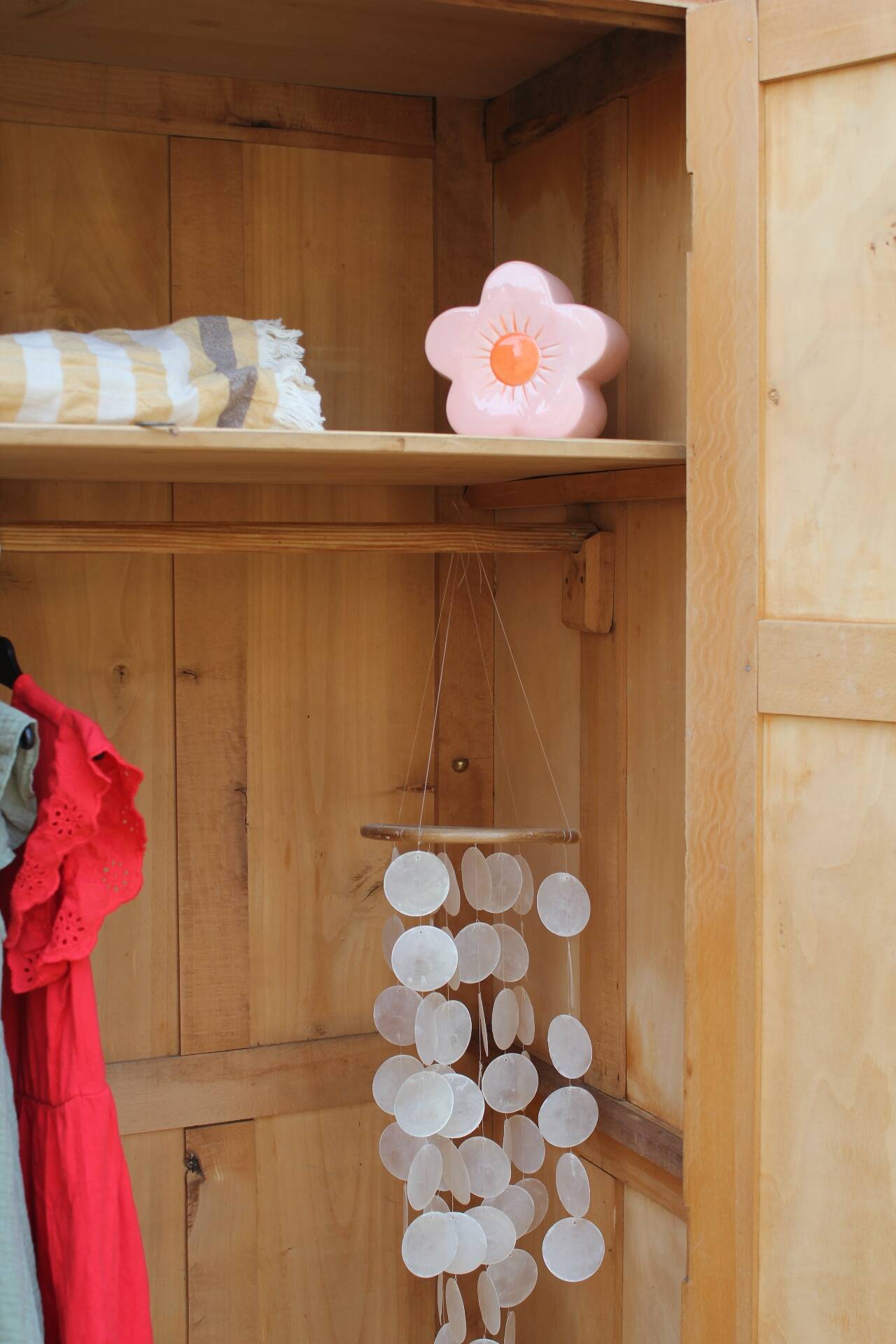 Armoire parisienne