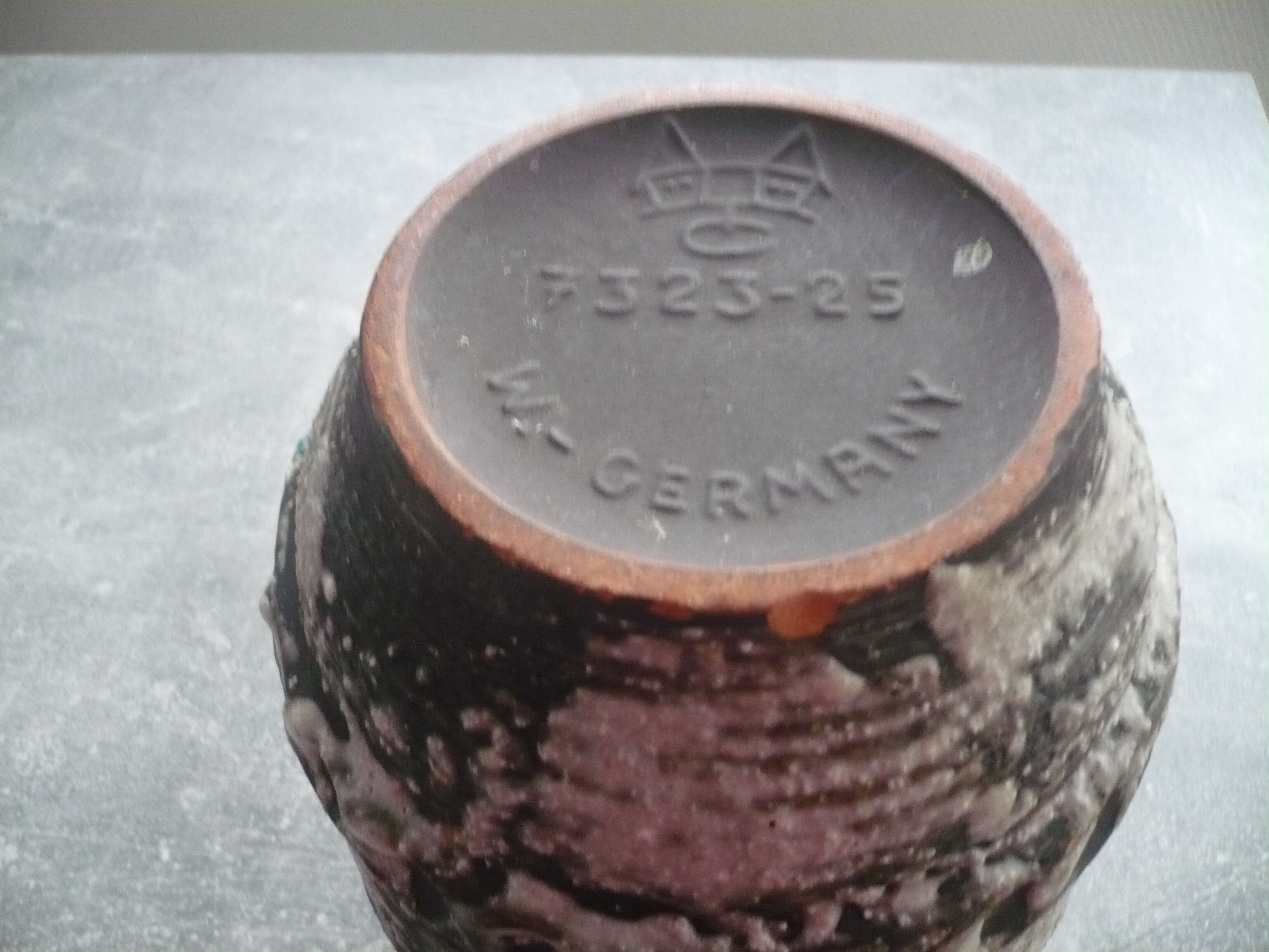 Ceramic vase with fat lava decor, Germany 7323-25