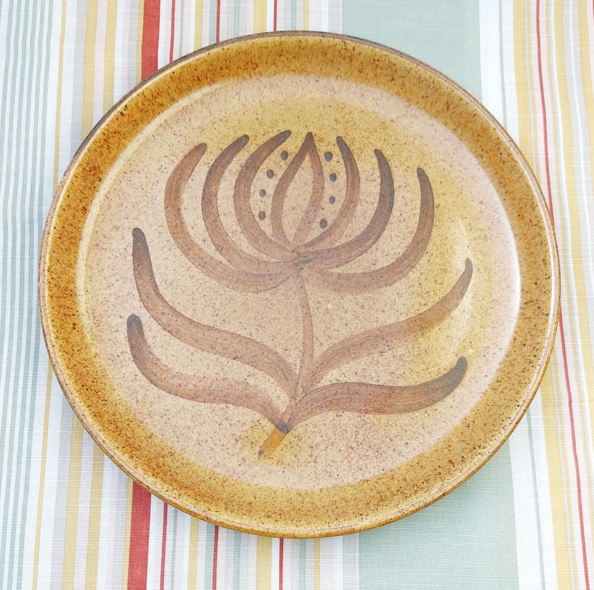 Round serving dish Lonchamp stoneware