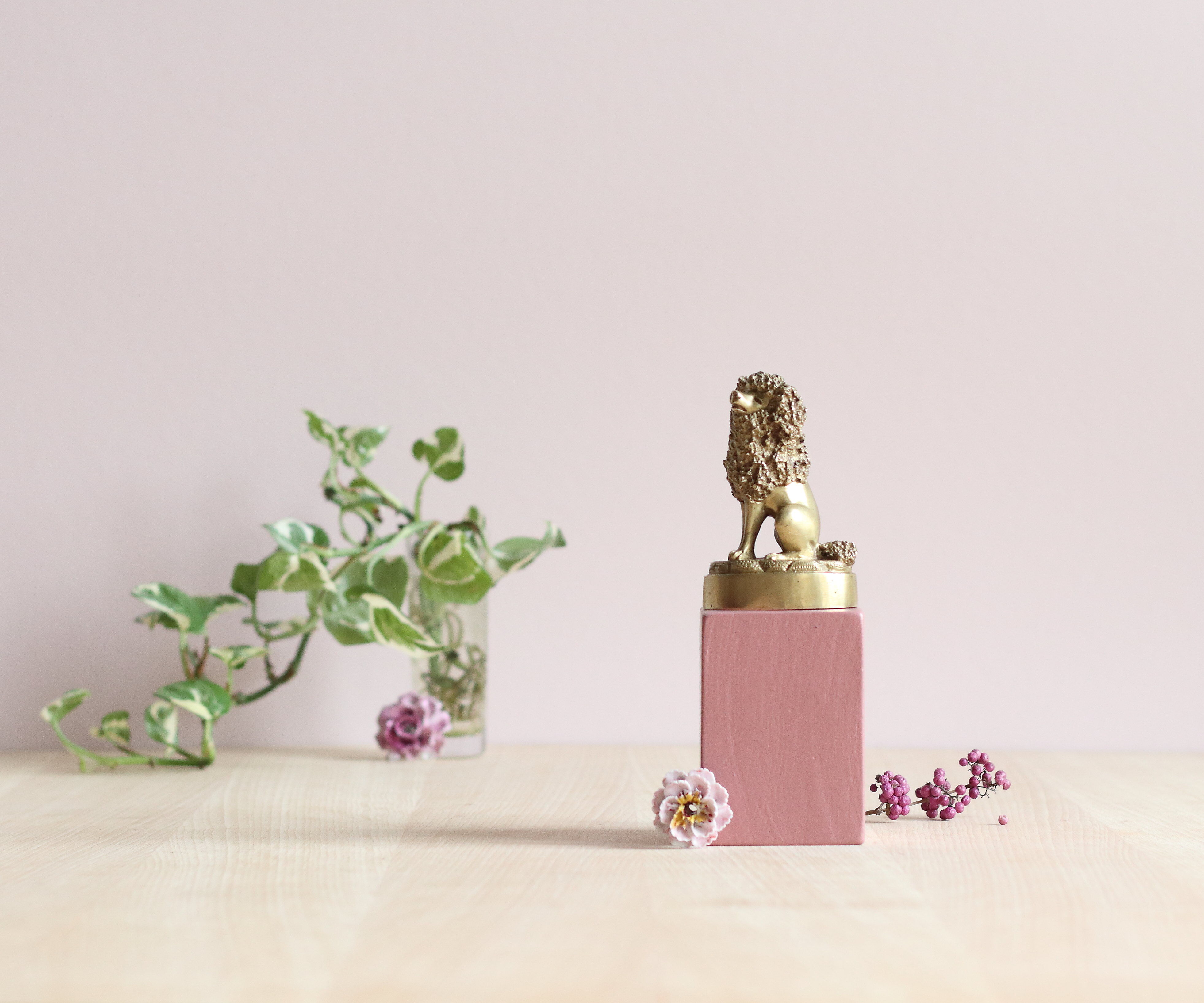 Royal poodle in gilded bronze, nineteenth century