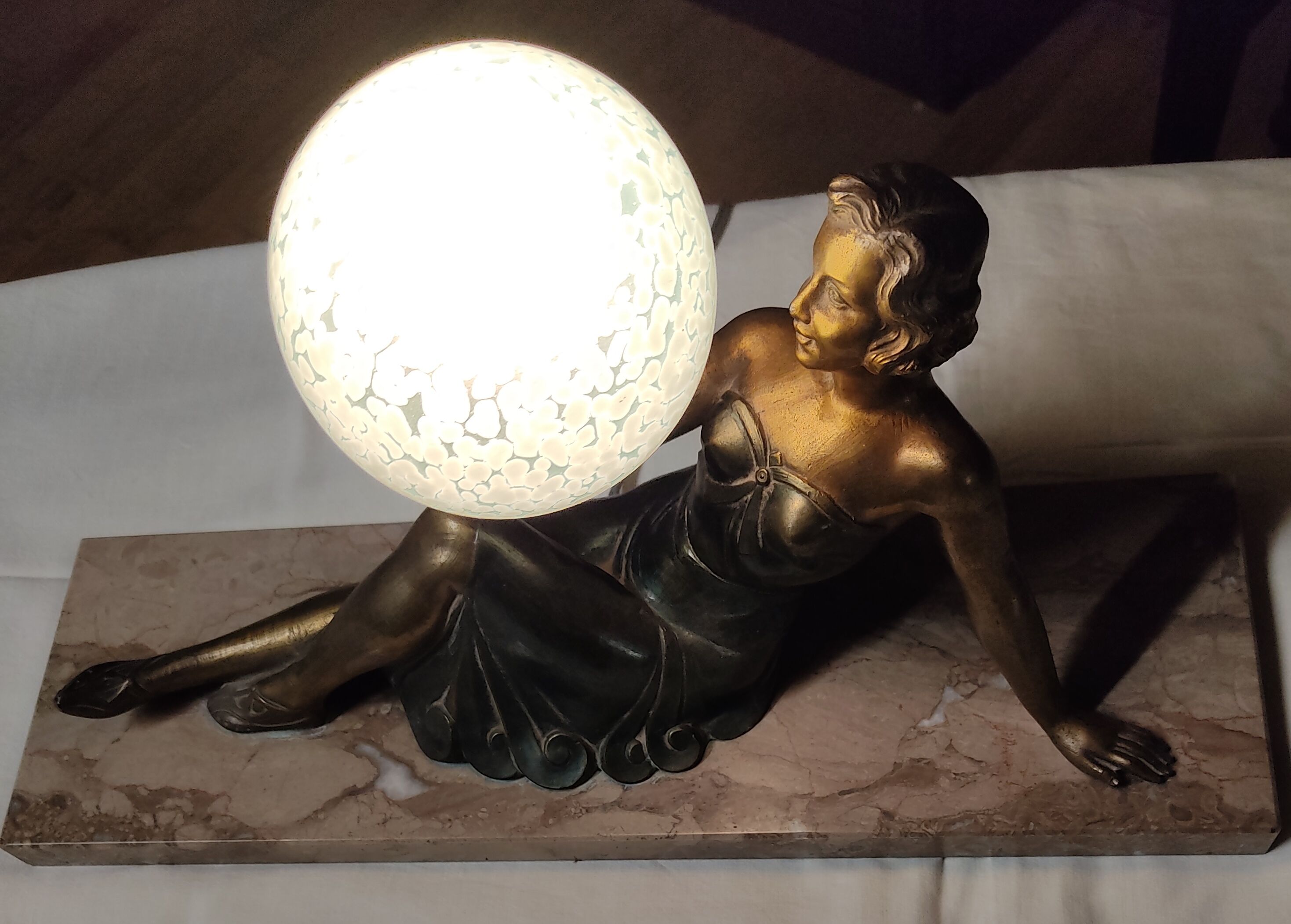 Women's lamp bronze and marble