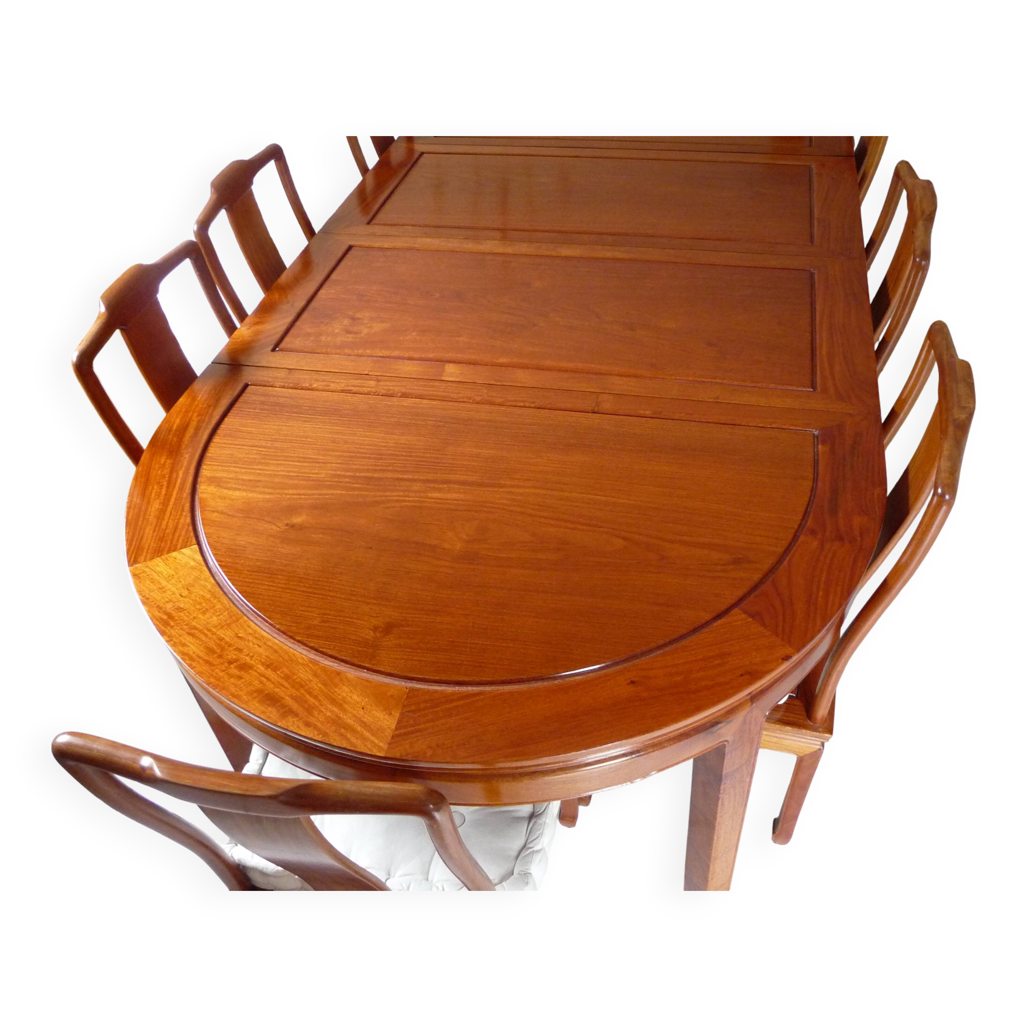 Dining table and 6 chairs