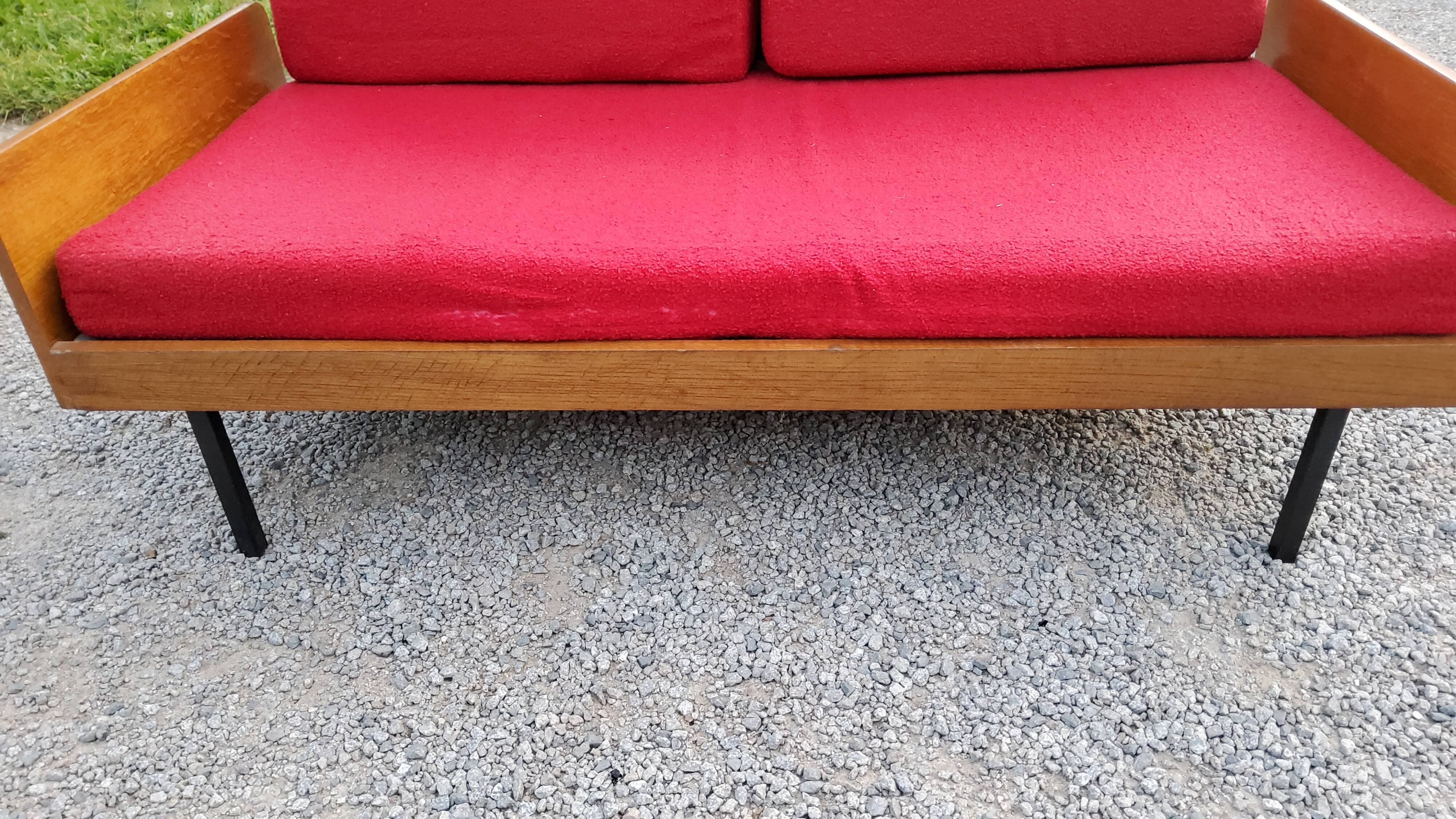 Banquette des années 60 en chêne et pieds métalliques