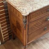 Louis XVI style chest of drawers, spinning top legs - transition style marquetry