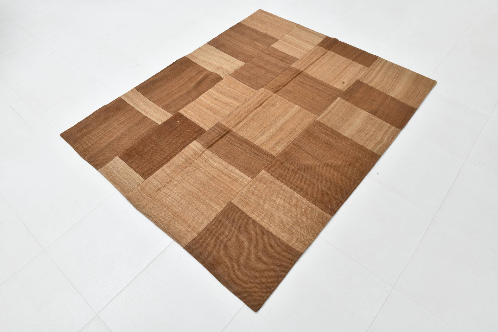 4x6 Checkered Pattern Camel Brown Vintage Kilim Rug, 140x172Cm