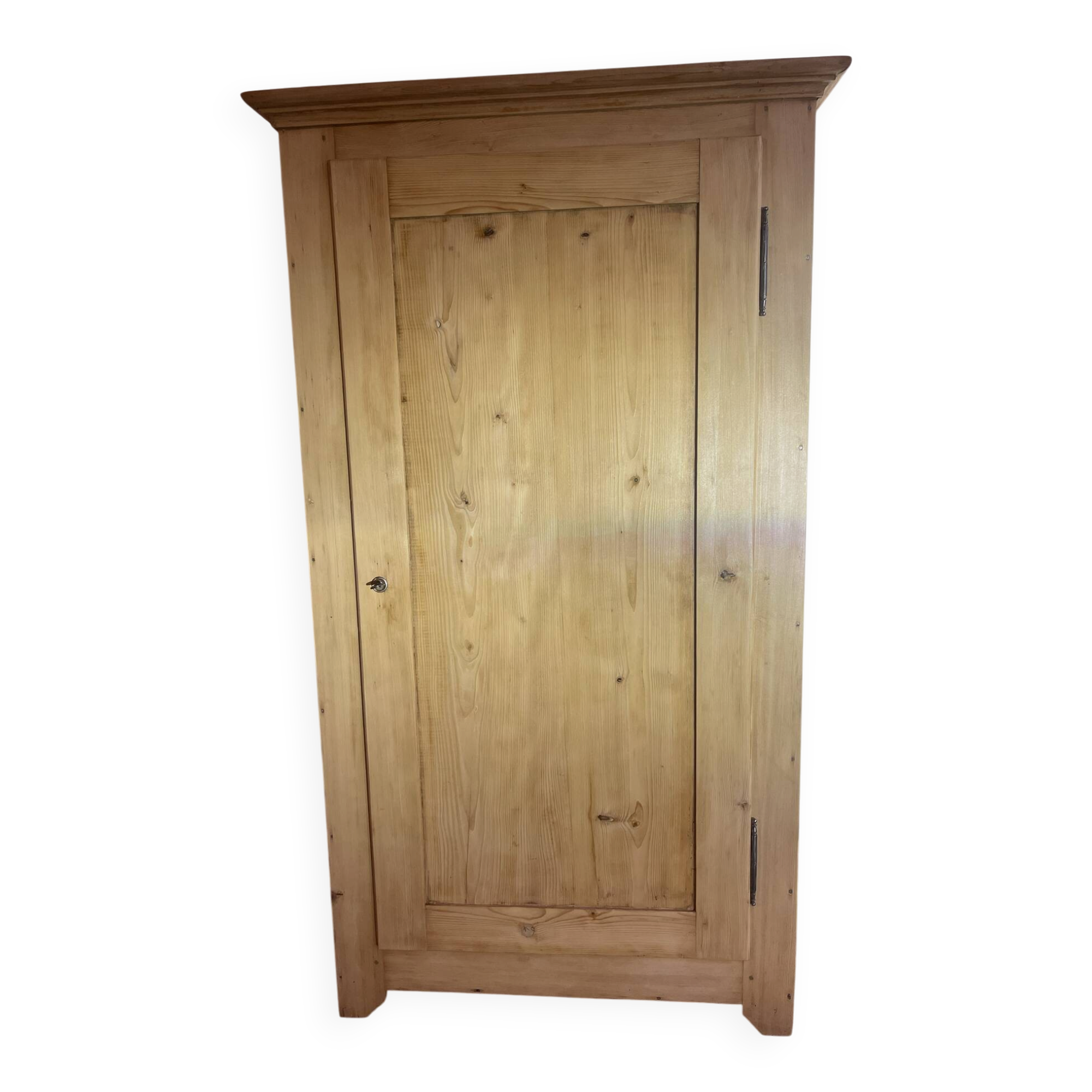 Hat cabinet