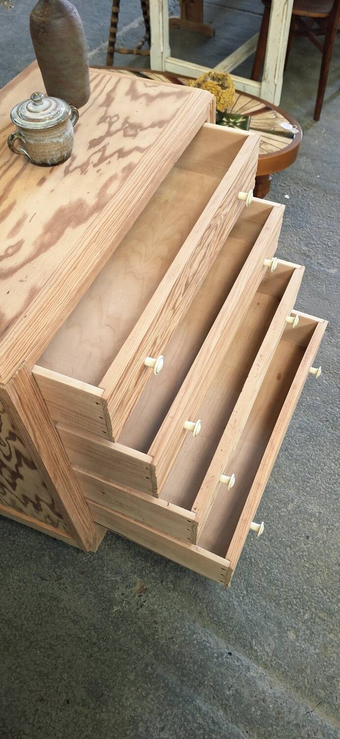 Vintage chest of drawers