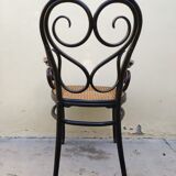 Fauteuil nr 4 produit par Kohn