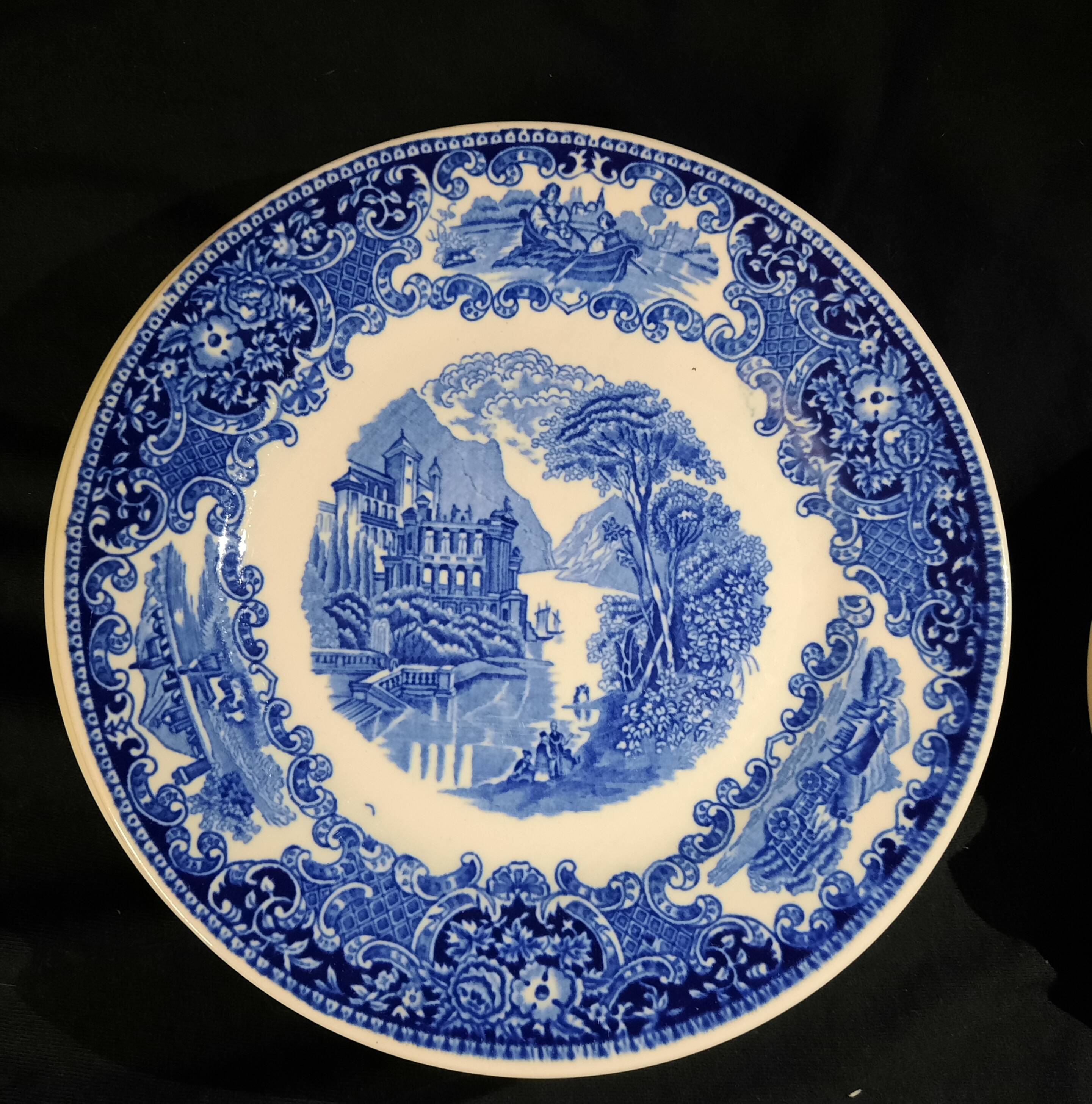 Dutch earthenware, Castillo model dessert service