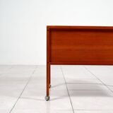 Dyrlund Teak Bar