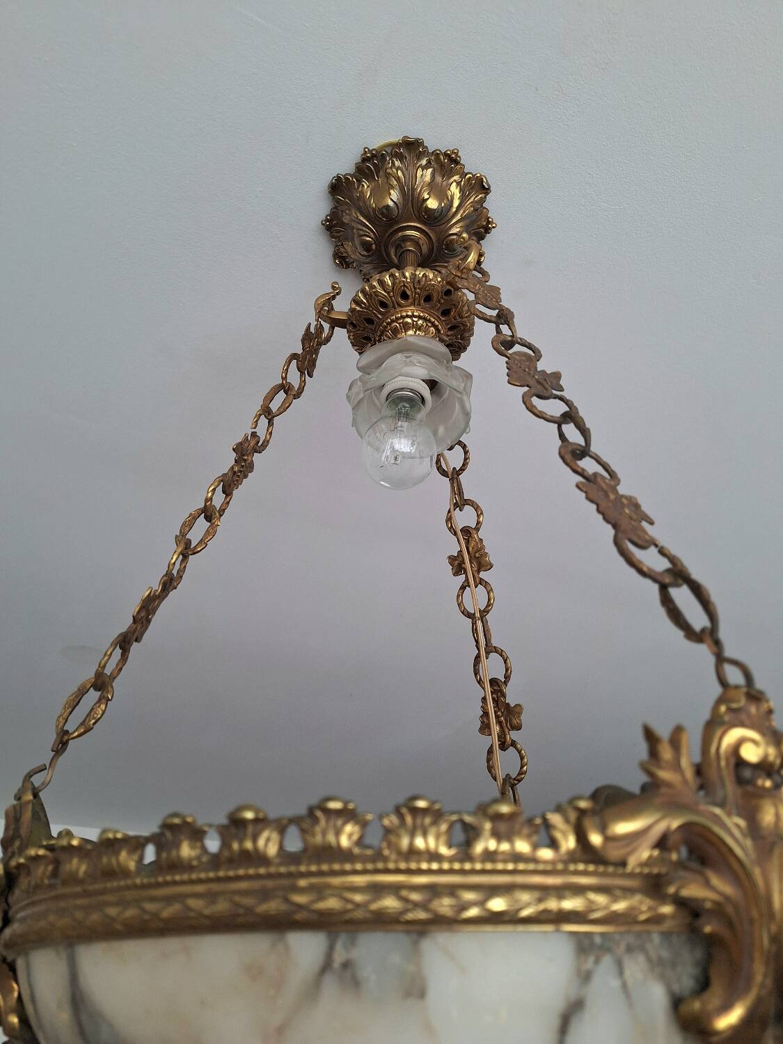 Art Deco alabaster and bronze chandelier, 7-light fixture
