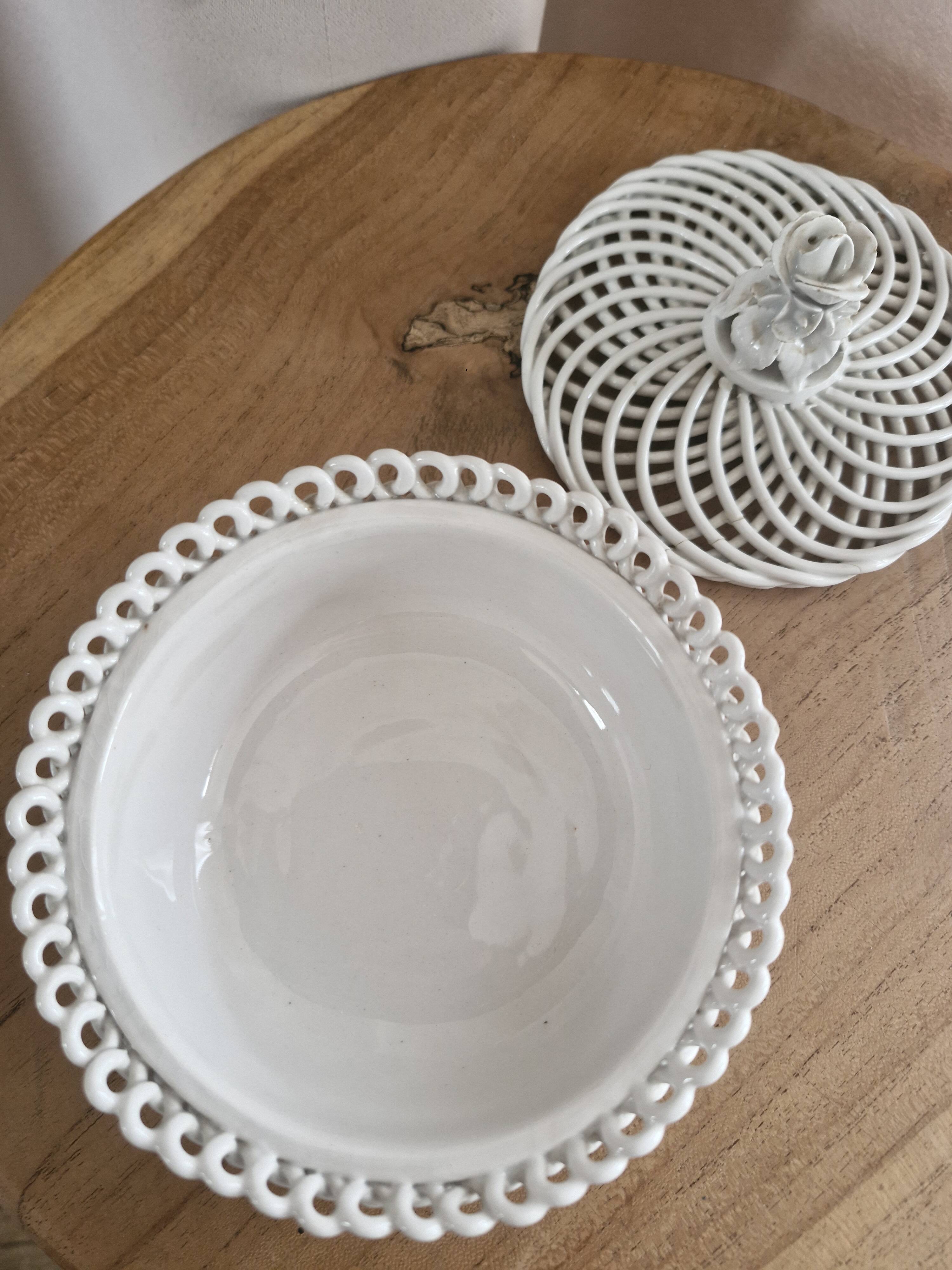 Candy dish