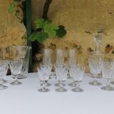 Service crystal glasses and decanters