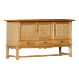 Brutalist Danish enfilade from the mid-century in oak by Henning Kjærnulf, 1960s.