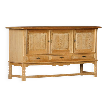 Brutalist Danish enfilade from the mid-century in oak by Henning Kjærnulf, 1960s.