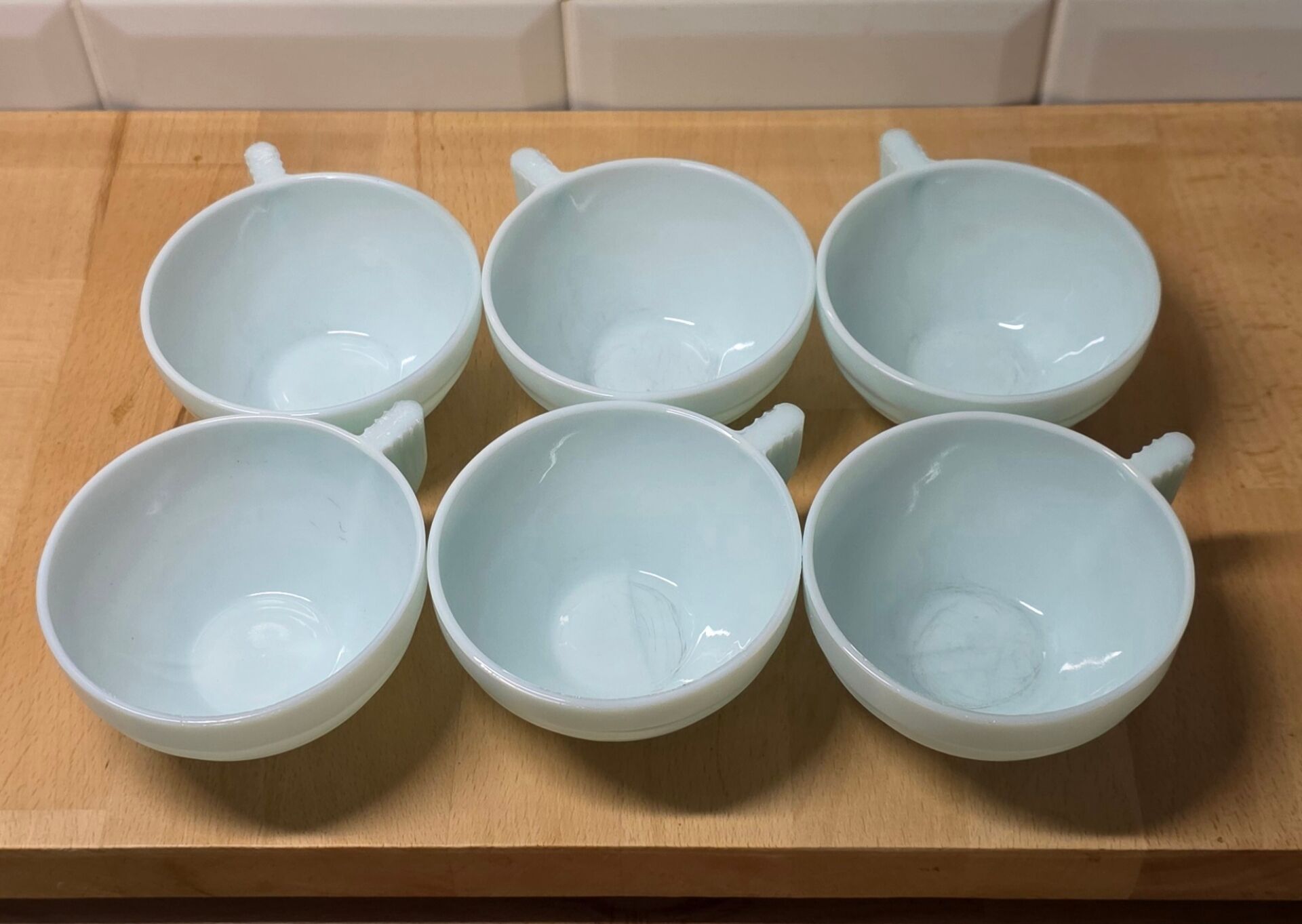 Coffee service in opaline in 1950s Art Deco style.