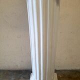 Colonne corynthienne à décor rudentée en plâtre