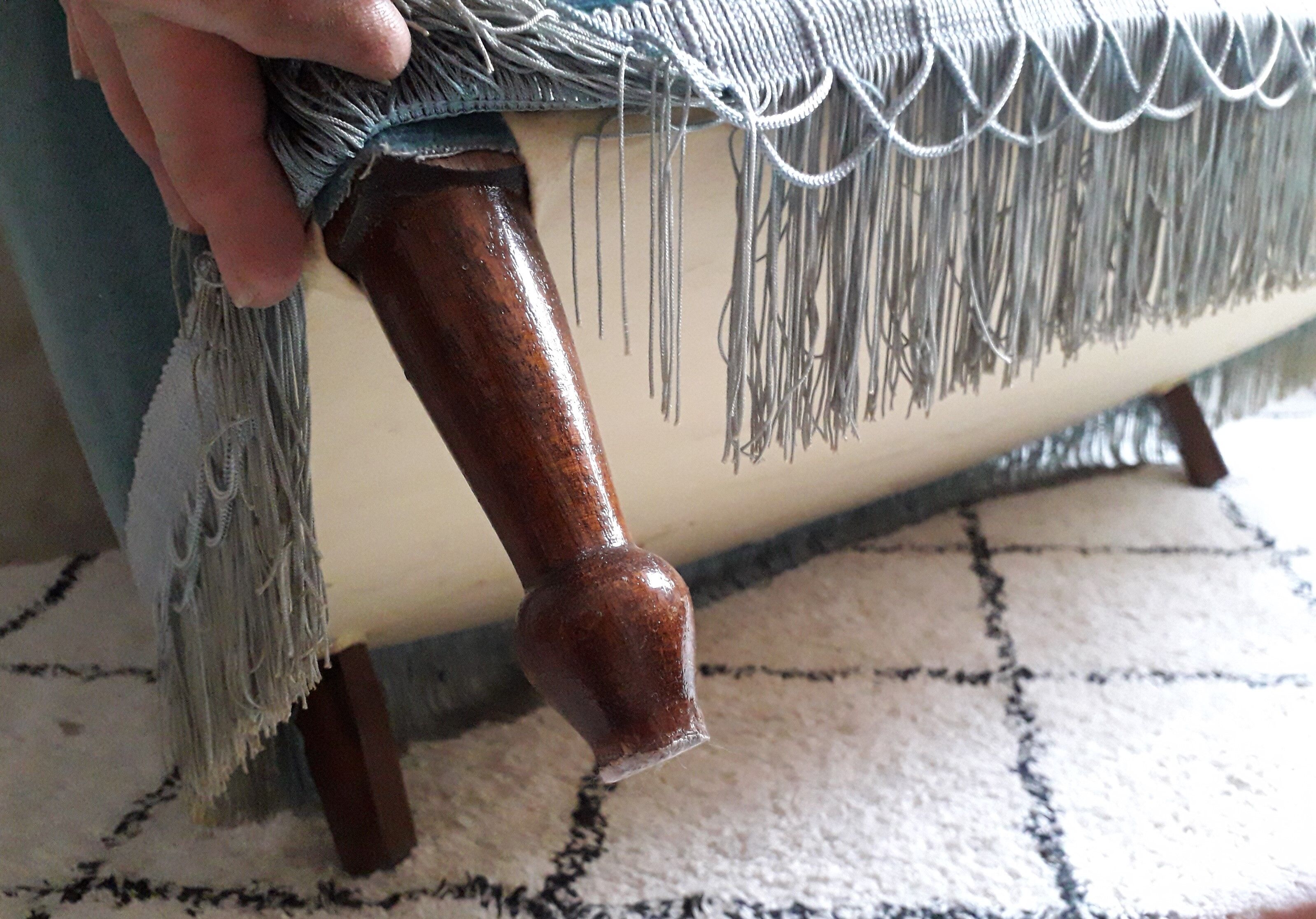 Blue velvet toad sofa