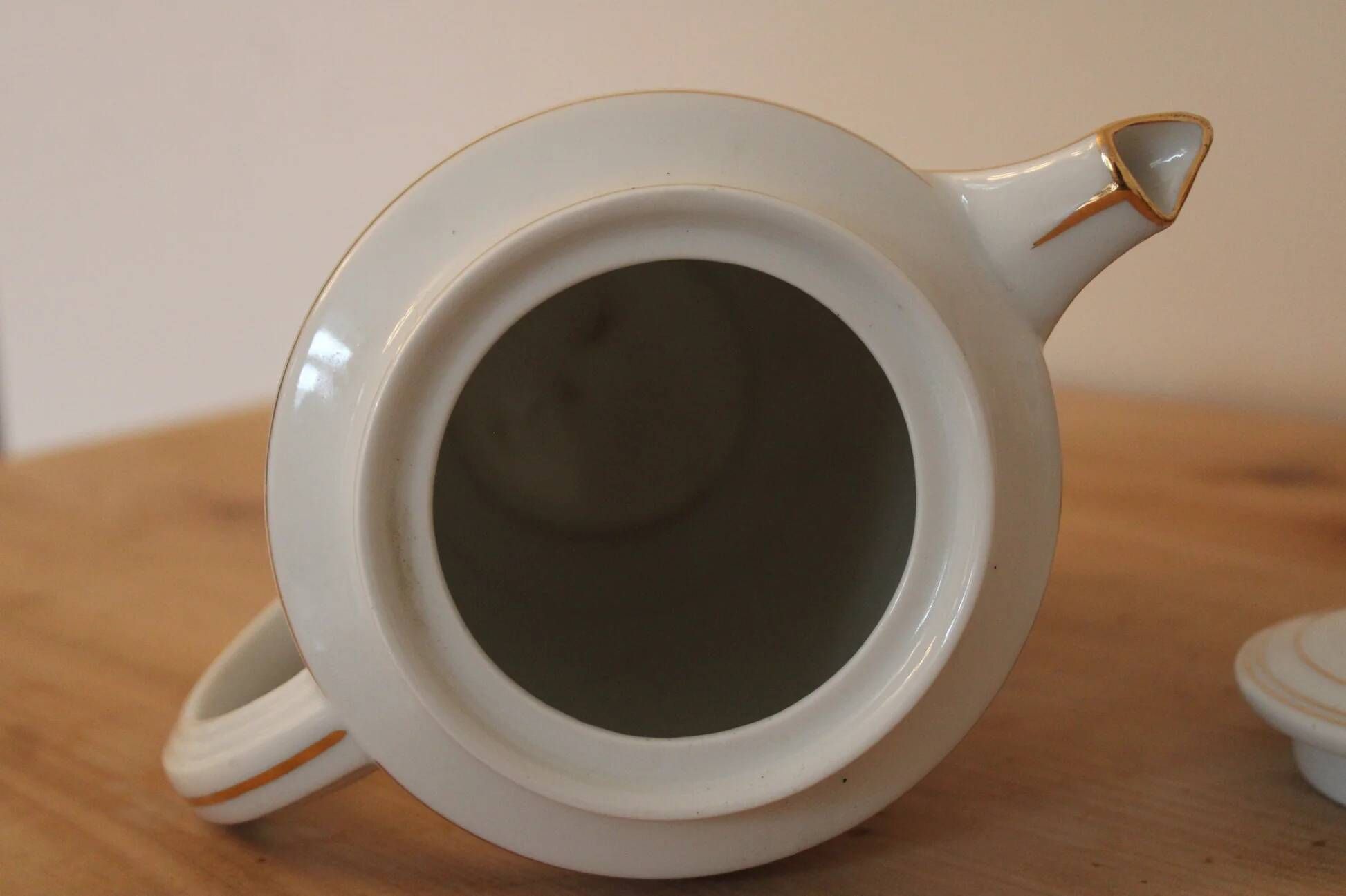 Vintage Art Deco coffee pot in Limoges porcelain by Charles Ahrenfeldt – gold trim.