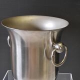 Very nice 18/10 stainless steel champagne bucket from Jean Couzon in very good condition.