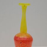 Vase en verre soufflé signé, 1970