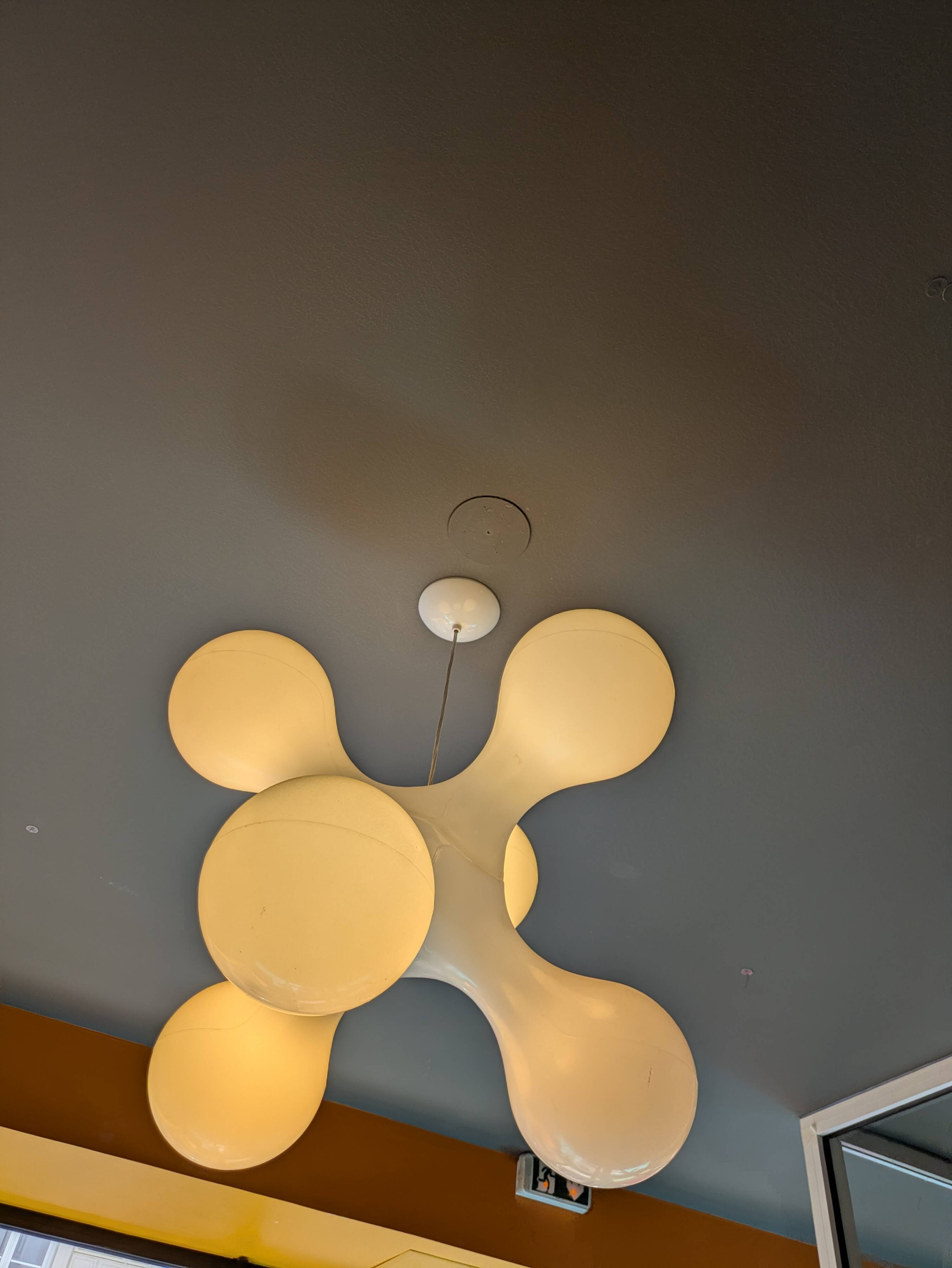 lampe atomium