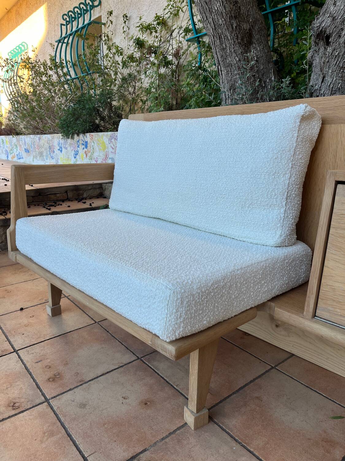 Bench in the spirit of Guillerme and Chambron