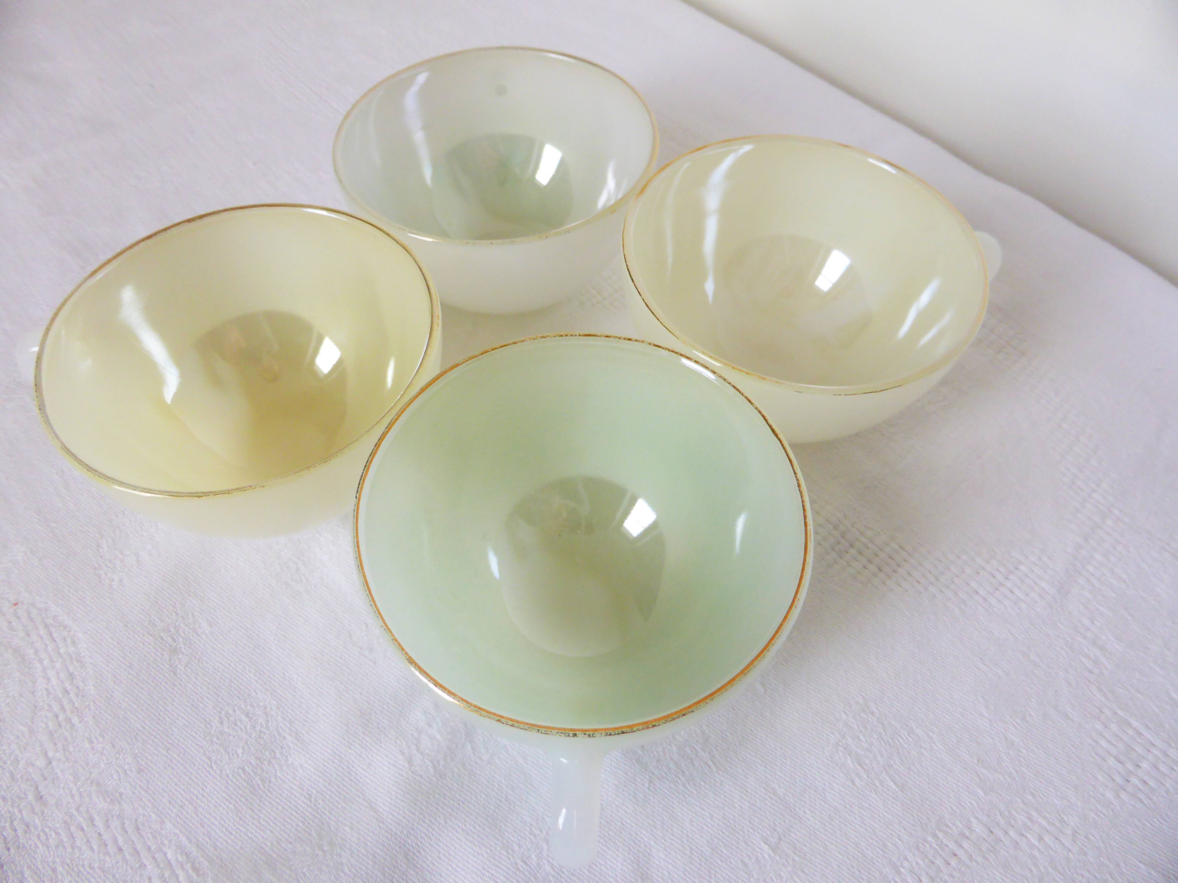 4 tasses harlequin vintage en arcopal 210183