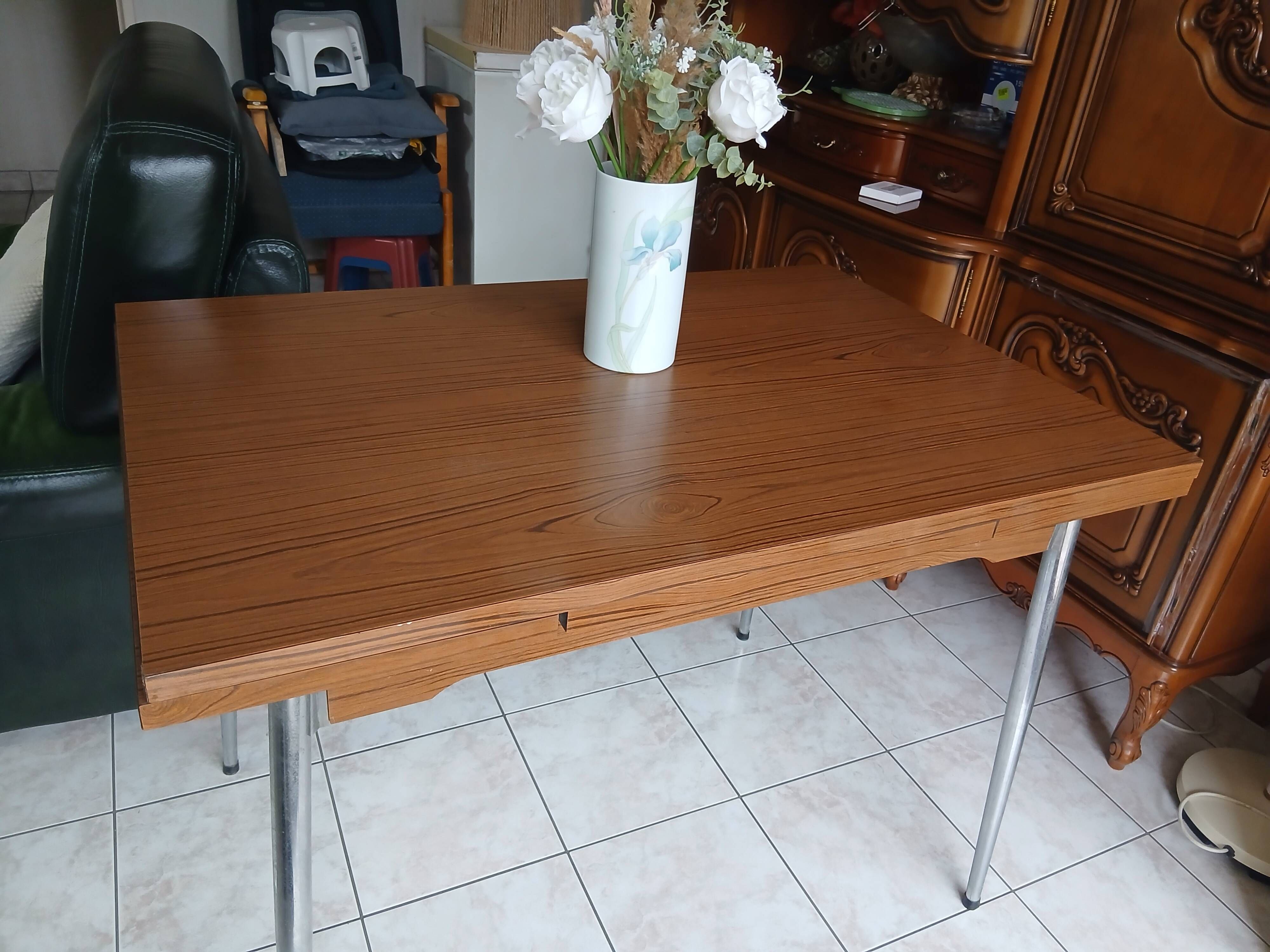 Formica table