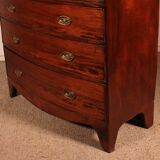 Bombé commode in mahogany from the early 19th century.