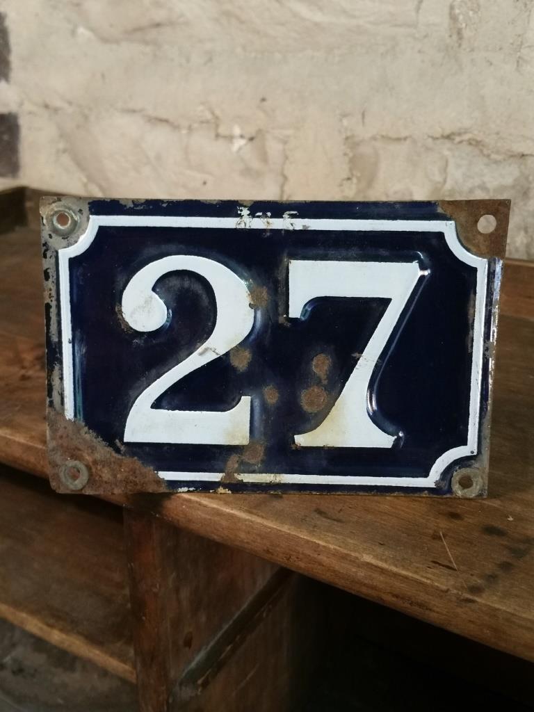 Street number plate