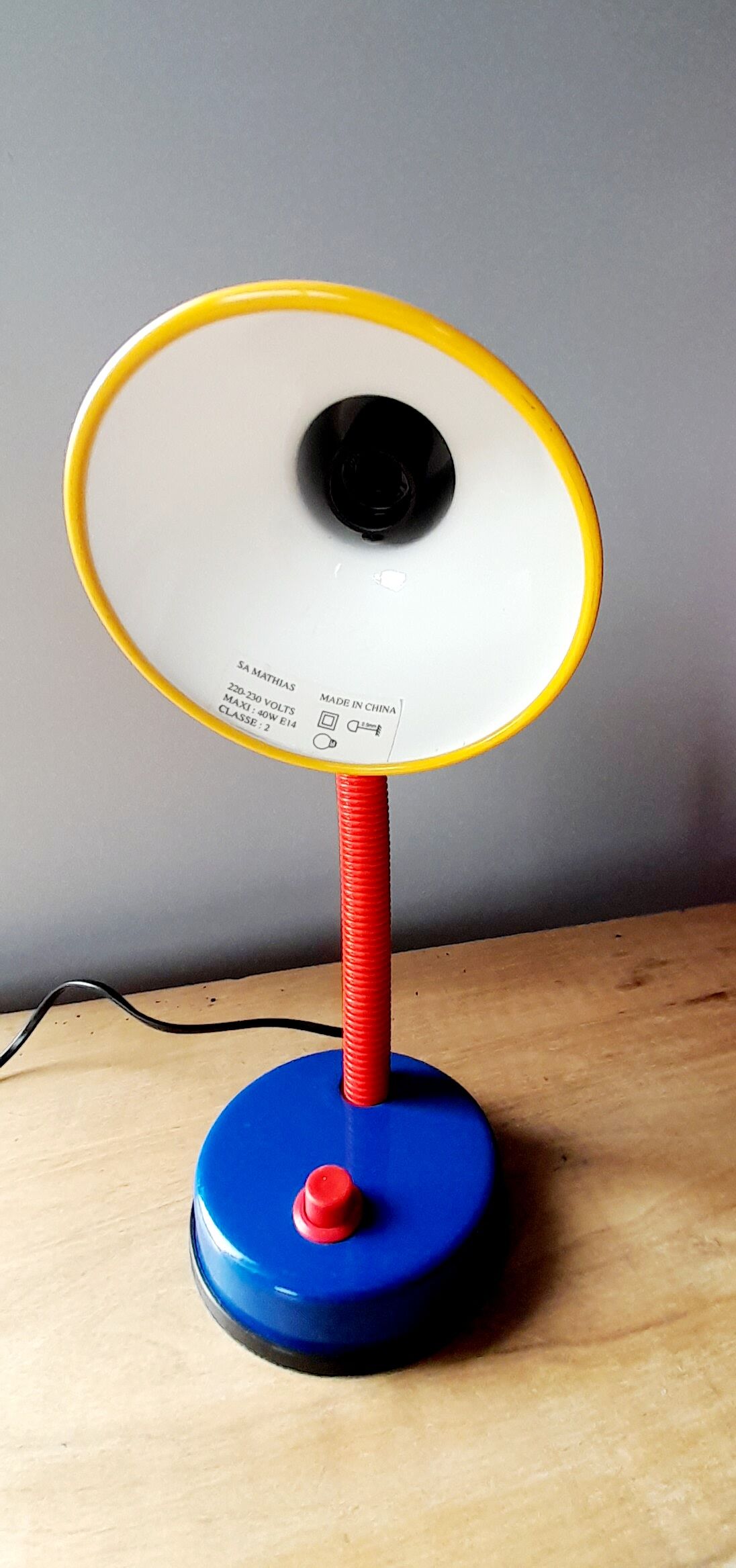 Colorblock desk lamp