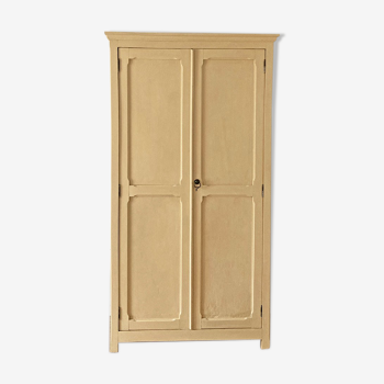 Armoire parisienne