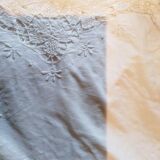 White tablecloth