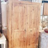 Armoire parisienne ancienne