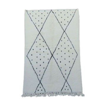 Berber diamond and black dot rug 140 X 220 cm