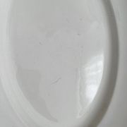 Plat ovale blanc en terre de fer Creil et Montereau fin XIXe