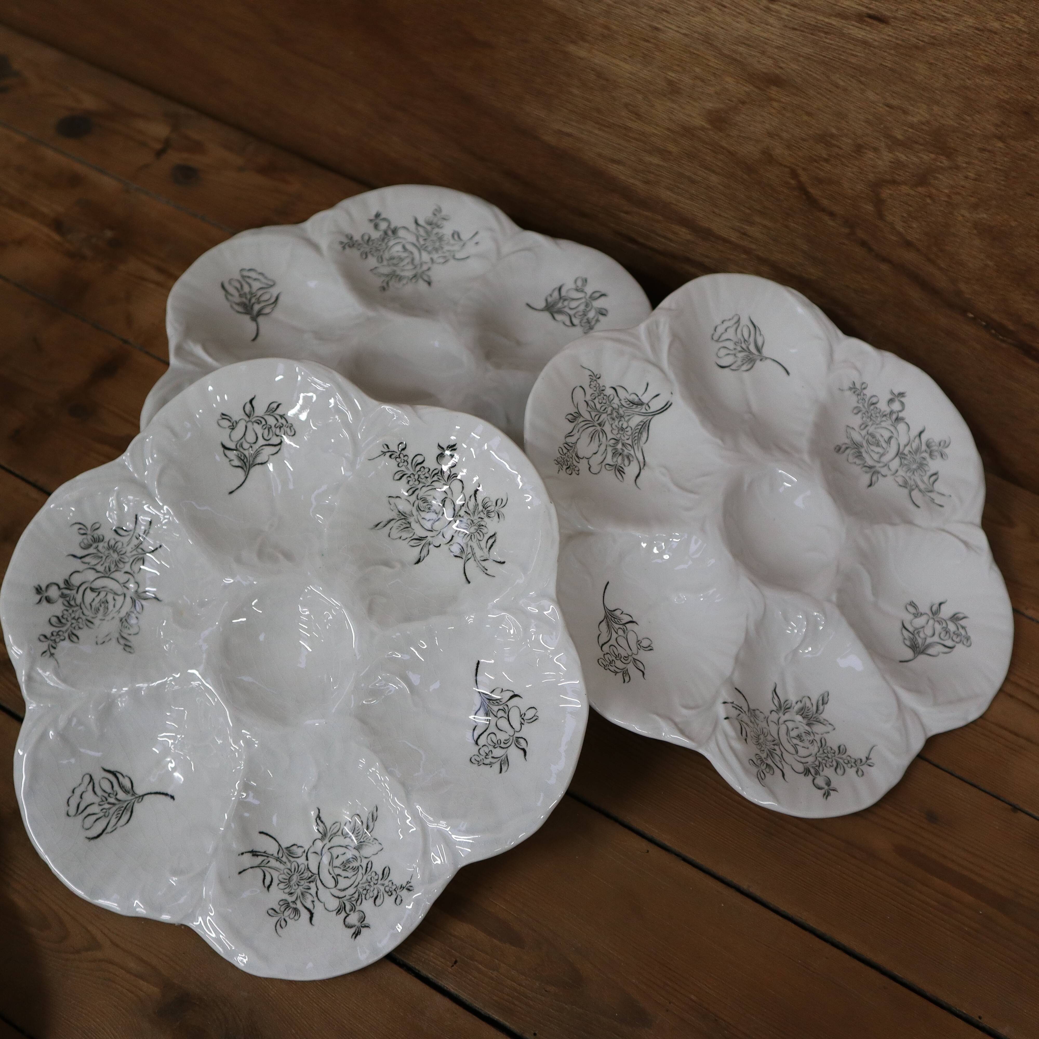 9 Oyster plates with black floral decoration KetG Luneville year 1940